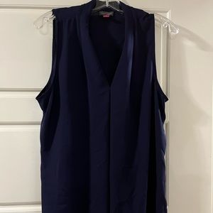 Vince Camuto V-neck XL navy sleeveless blouse